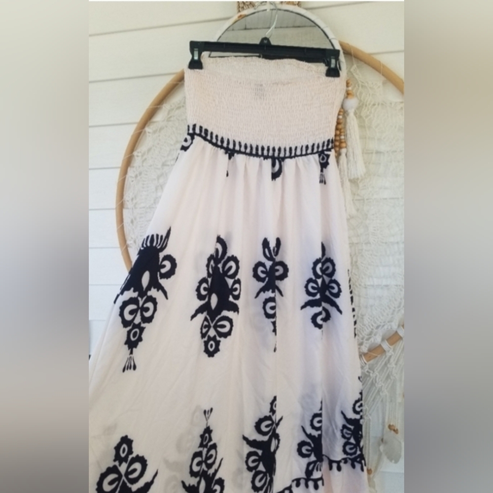 Elegant Strapless Cottage Core Maxi Dress With Black Floral Design Size 6 Medium - Picture 7 of 8